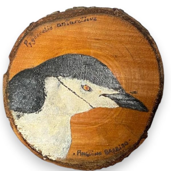 Pintura en Rodaja de Madera - Pingüino Barbijo - Imagen 2